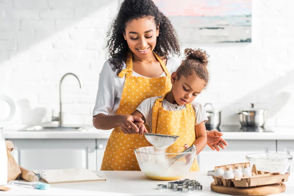 kids baking cookies